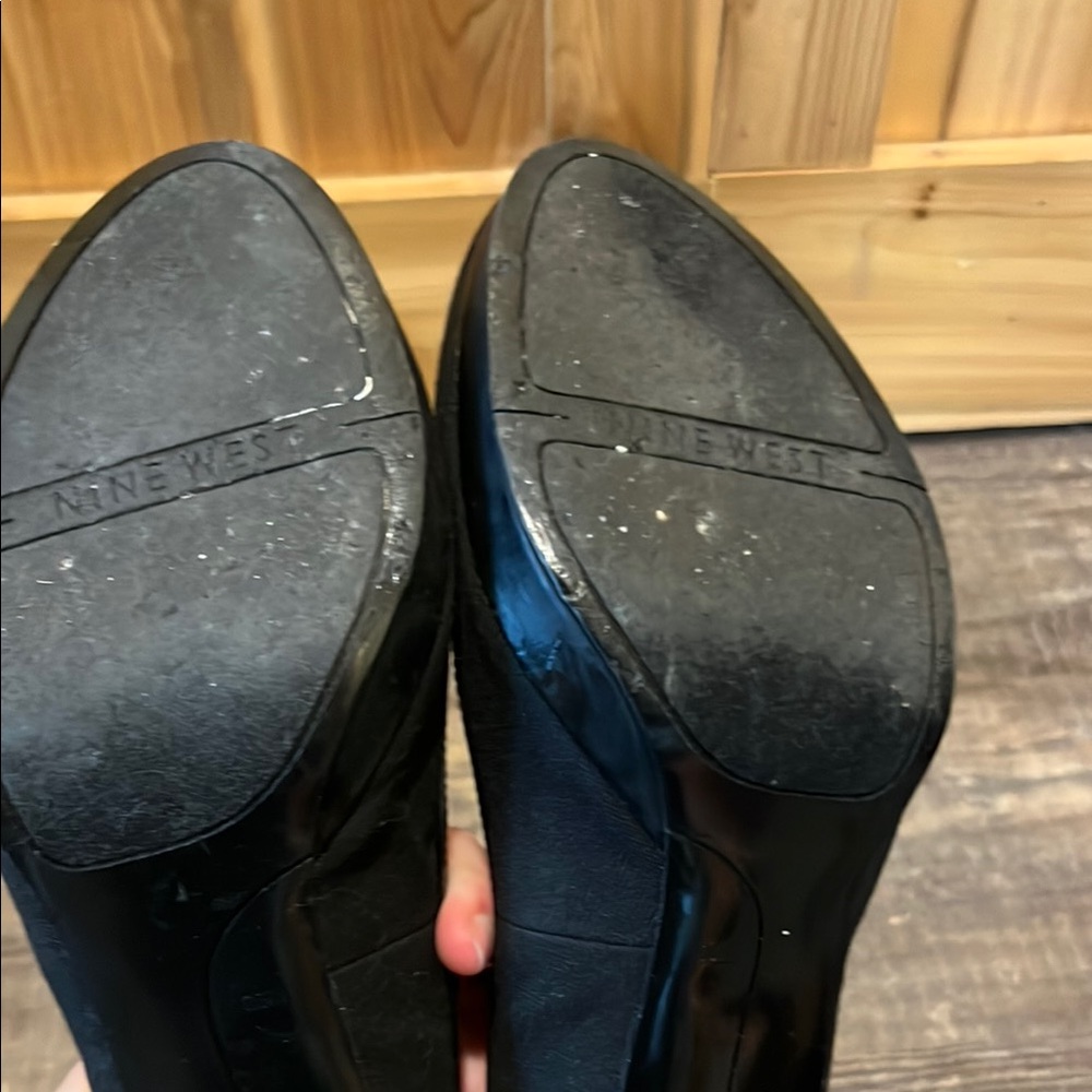 Nine West Black Platform Round-Toe Pumps with Button Detail - Picture 5 of 11